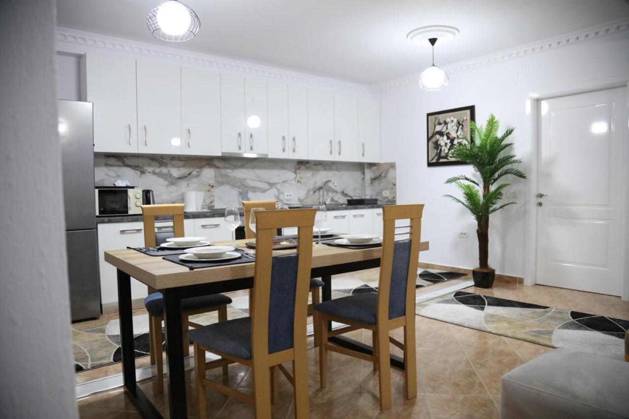 Daily Rent Apartment City Center Elbasan 6 Exterior foto