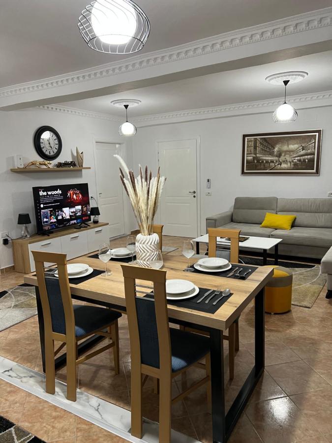 Daily Rent Apartment City Center Elbasan 6 Exterior foto